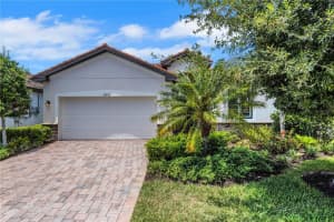 19373 NEARPOINT DRIVE, VENICE, FL 34292 Sold 06/29/23