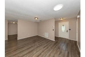 4198 OAKHURST CIRCLE, SARASOTA, FL 34233 Sold 09/15/23