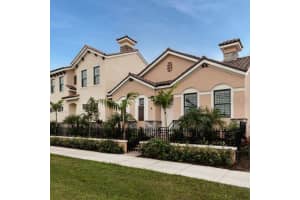 930 E Venice Ave, VENICE