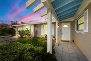 426 CANTERBURY ROAD, VENICE, FL 34293 Sold 10/20/23