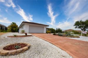 11 OLD TRAIL ROAD, ENGLEWOOD, FL 34223 Sold 10/10/23