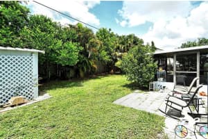 1043 ELAINE STREET, VENICE, FL 34285 Sold 04/15/24