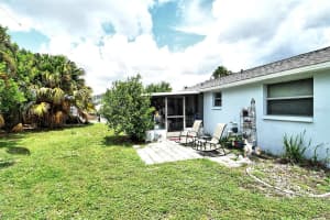 1043 ELAINE STREET, VENICE, FL 34285 Sold 04/15/24