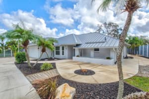 384 GULF BREEZE BOULEVARD, VENICE, FL 34293 Sold 09/18/23