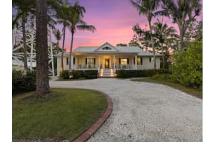 712 EAGLE POINT DRIVE, VENICE, FL 34285 Sold 01/04/24