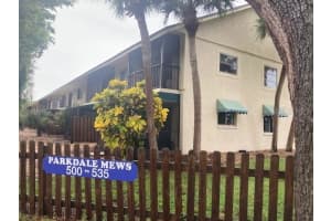 529 PARKDALE MEWS, VENICE, FL 34285 Sold 04/08/25