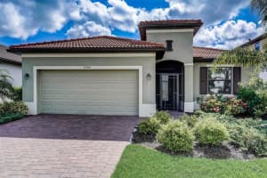 19380 BLUFF DRIVE, VENICE, FL 34292 Sold 03/07/24
