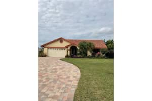201 CARRIAGE HOUSE LANE, NOKOMIS, FL 34275 Sold 12/29/23