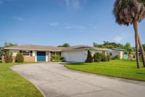 443 SUNNYSIDE DRIVE, VENICE, FL 34293 Sold 02/07/24