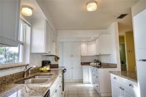 552 CIRCLEWOOD DRIVE, VENICE, FL 34293 Sold 02/26/24