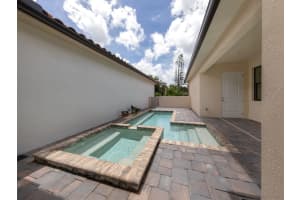 922 VENICE AVENUE, VENICE, FL 34285 - MLS#MFRN6130466