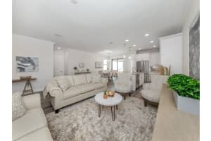 922 VENICE AVENUE, VENICE, FL 34285 - MLS#MFRN6130466