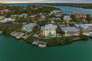 916 CASEY COVE DRIVE, NOKOMIS, FL 34275 Sold 04/30/24