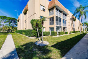 1540 GLEN OAKS DRIVE, SARASOTA, FL 34232 Sold 09/20/24