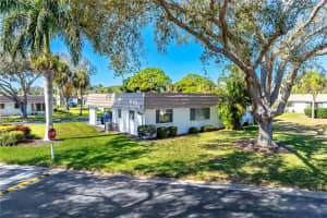 5440 RIVERBLUFF CIRCLE, SARASOTA, FL 34231 Sold 04/08/24