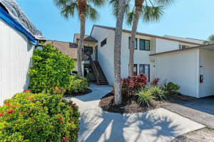 706 BIRD BAY DRIVE, VENICE, FL 34285 Sold 03/28/25