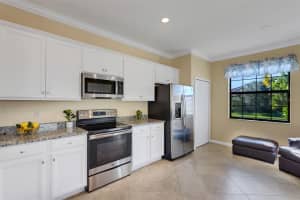 9828 WINGOOD DRIVE, VENICE, FL 34292 Sold 04/03/24