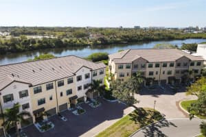 5577 CANNES CIRCLE, SARASOTA, FL 34231 Sold 04/17/24