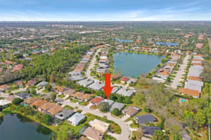 180 STANHOPE CIRCLE, NAPLES, FL 34104 Sold 04/12/24