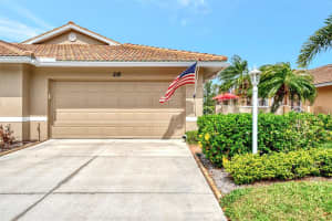 218 AUBURN WOODS CIRCLE, VENICE, FL 34292 - MLS#MFRN6131661