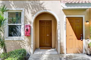 3467 PARKRIDGE CIRCLE, SARASOTA, FL 34243 Sold 05/29/24