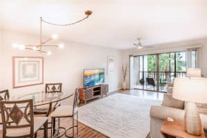 822 BIRD BAY WAY, VENICE, FL 34285 Sold 04/30/24