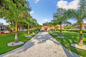 2340 BAYSHORE ROAD, NOKOMIS, FL 34275 - MLS#MFRN6132101