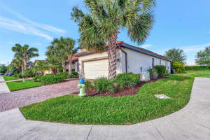 19301 NEARPOINT DRIVE, VENICE, FL 34292 Sold 09/20/24