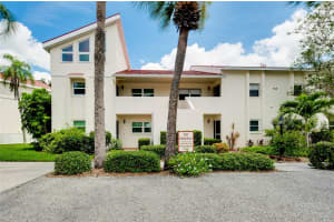 768 VILLAGE CIRCLE, VENICE, FL 34292 Sold 10/01/24