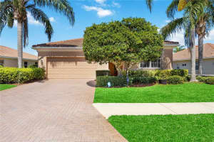 116 WINDING RIVER TRAIL, BRADENTON, FL 34212 Sold 10/30/24