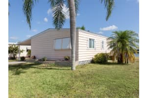 109 LAKEVIEW DRIVE, NORTH PORT, FL 34287 - MLS#MFRN6133122
