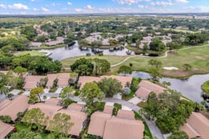 3212 SANDLEHEATH #65, SARASOTA, FL 34235 Sold 04/03/25