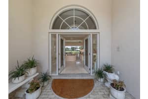 398 AUTUMN CHASE DRIVE, VENICE, FL 34292 Sold 09/13/24