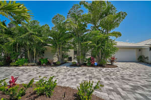 611 RAMBLIN ROSE LANE, NOKOMIS, FL 34275 Sold 12/30/24