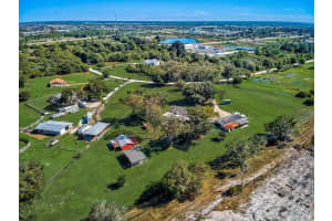 1107 Twin Laurel Blvd, NOKOMIS