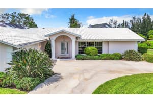 496 BAYSHORE DRIVE, VENICE, FL 34285 Sold 11/19/24
