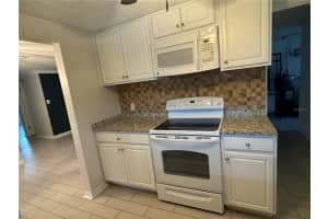 109 SANDHURST DRIVE, VENICE, FL 34293 Sold 09/11/24