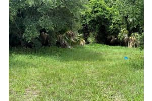 HIALEAH RD, VENICE, FL 34293 - MLS#MFRN6133388