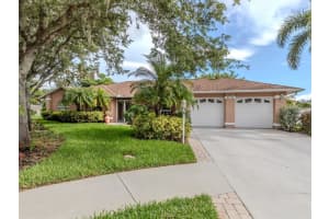 672 EASTPOINTE COURT, SARASOTA, FL 34232 Sold 11/14/24