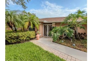 672 EASTPOINTE COURT, SARASOTA, FL 34232 Sold 11/14/24