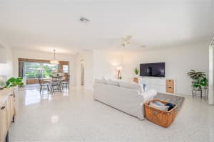 2462 BREAKWATER CIRCLE, SARASOTA, FL 34231 Sold 08/14/24
