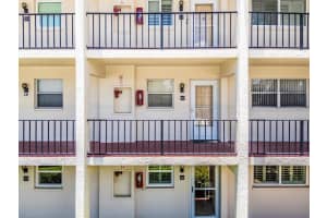 220 SANTA MARIA STREET, VENICE, FL 34285 Sold 10/04/24
