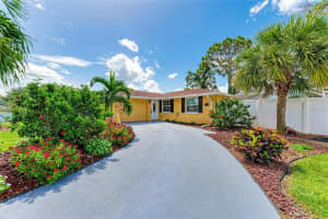 320 AURORA STREET, VENICE, FL 34285 Sold 01/30/25