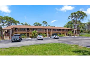 8 QUAILS RUN BOULEVARD, ENGLEWOOD, FL 34223 Sold 07/28/25