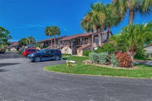 927 CAPRI ISLES BOULEVARD, VENICE, FL 34292 Sold 10/15/24