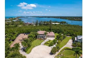 1040 Gulf Winds Way, NOKOMIS