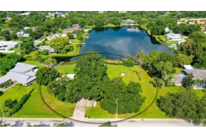 4634 MCINTOSH ROAD, SARASOTA, FL 34233 Sold 09/30/24