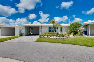 517 CIRCLEWOOD DRIVE, VENICE, FL 34293 Sold 04/11/25