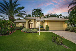 4900 BELLA TERRA DRIVE, VENICE, FL 34293 Sold 11/27/24
