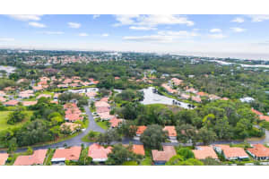 252 LAUREL HOLLOW DRIVE, NOKOMIS, FL 34275 Sold 04/09/25